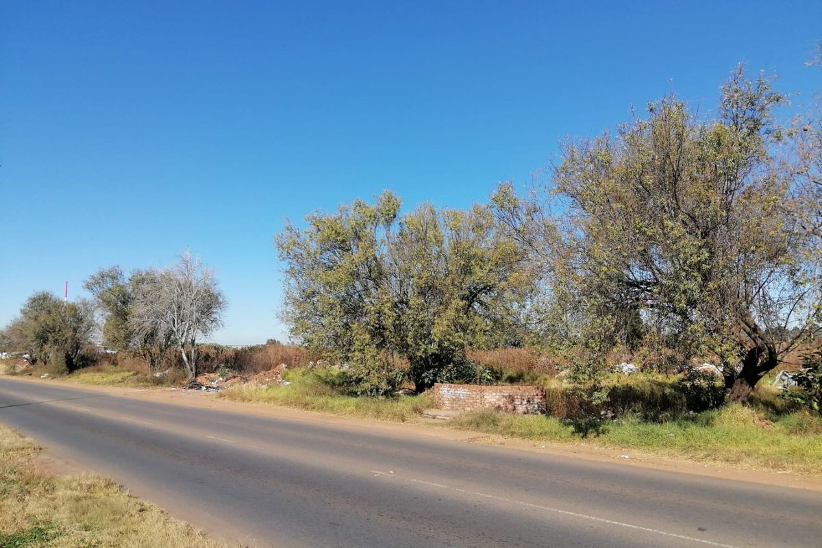 10000 SQUARE METERS MIXED USED REZONED VACANT LAND BUSINESS PROPERTY FOR RENTAL - Photo 3