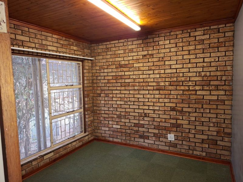 Charming Flamwood flat with fibre and secure parking - Photo 9