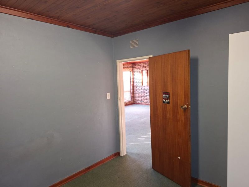 Charming Flamwood flat with fibre and secure parking - Photo 8