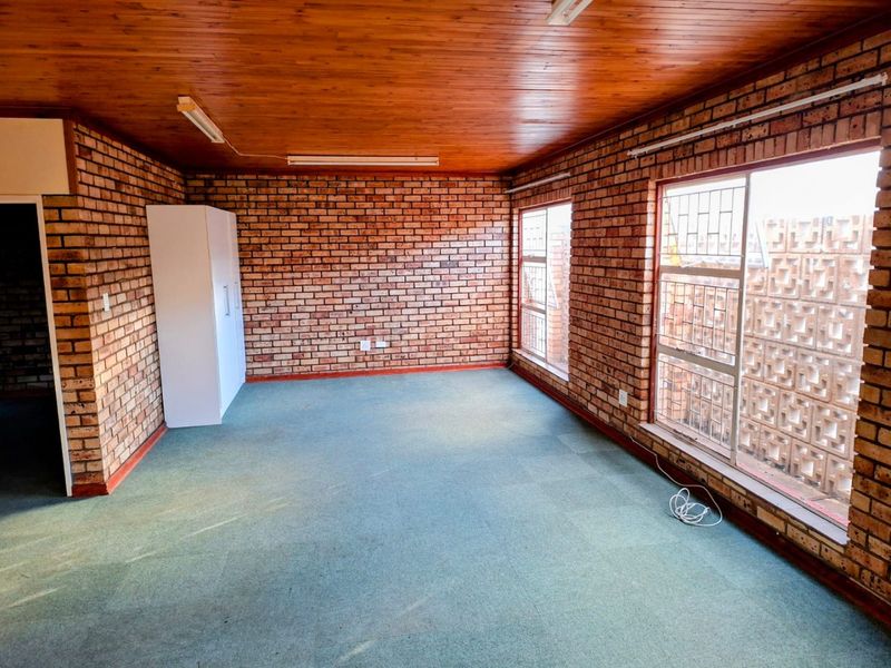 Charming Flamwood flat with fibre and secure parking - Photo 5