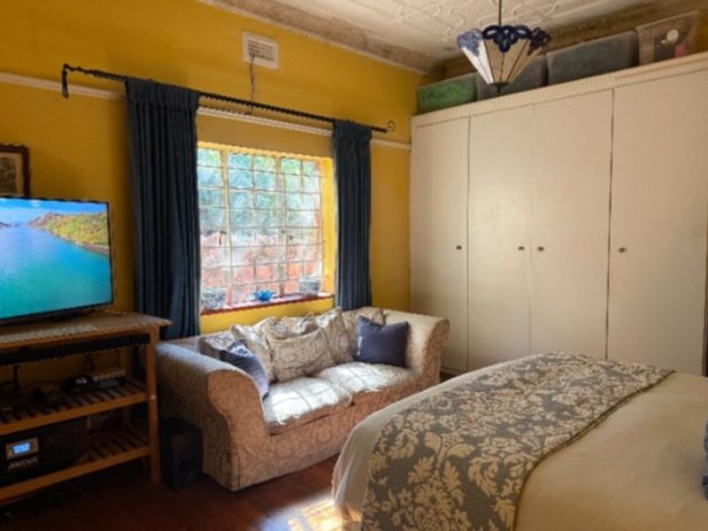 3 BED HOME IN KENSINGTON - PRICED TO SELL- NO TRANSFER DUTY - Photo 9