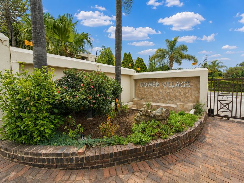 Secure Marais Steyn Park flat with views! - Photo 1