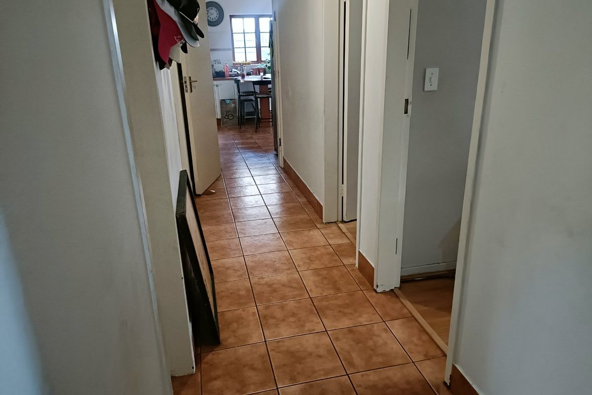 4 Bedroom House for Sale in Blairgowrie - Photo 4