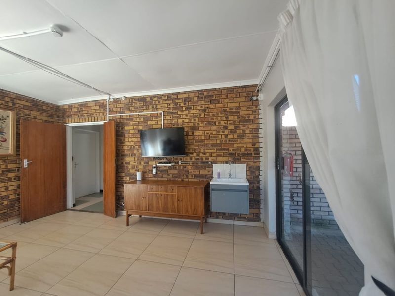 Amandasig Two Bed Apartment for Sale - Photo 8