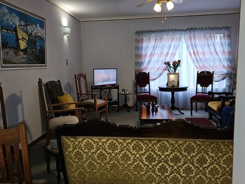 INCOME-GENERATING PROPERTY WITH MULTIPLE RENTAL OPPORTUNITIES! - Photo 8