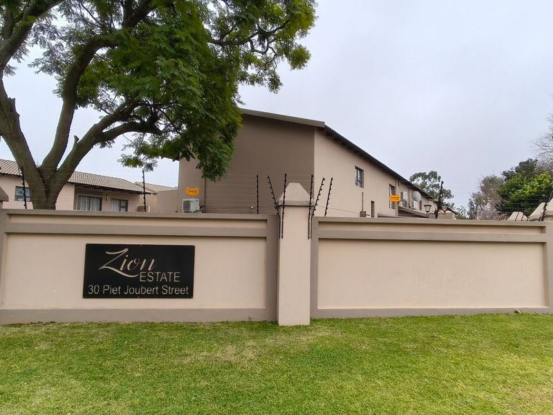 Modern Townhouse in Monument Krugersdorp - Photo 2