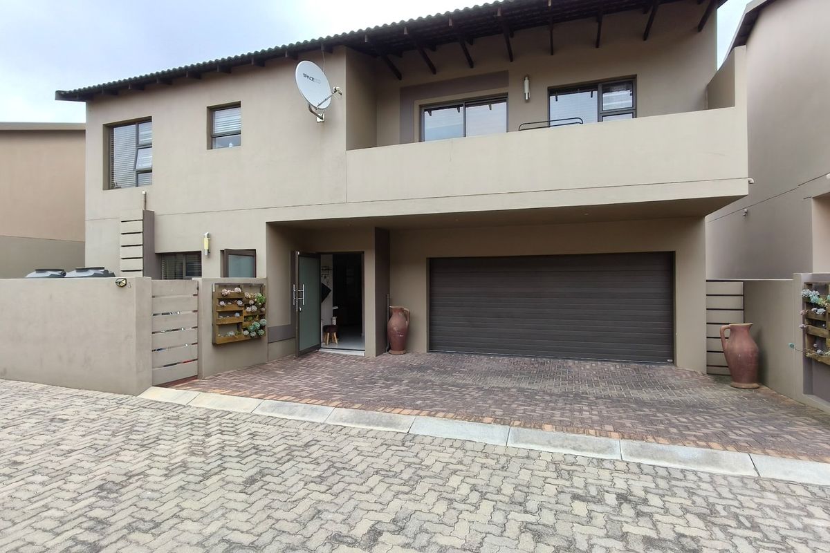 Modern Townhouse in Monument Krugersdorp - Photo 3