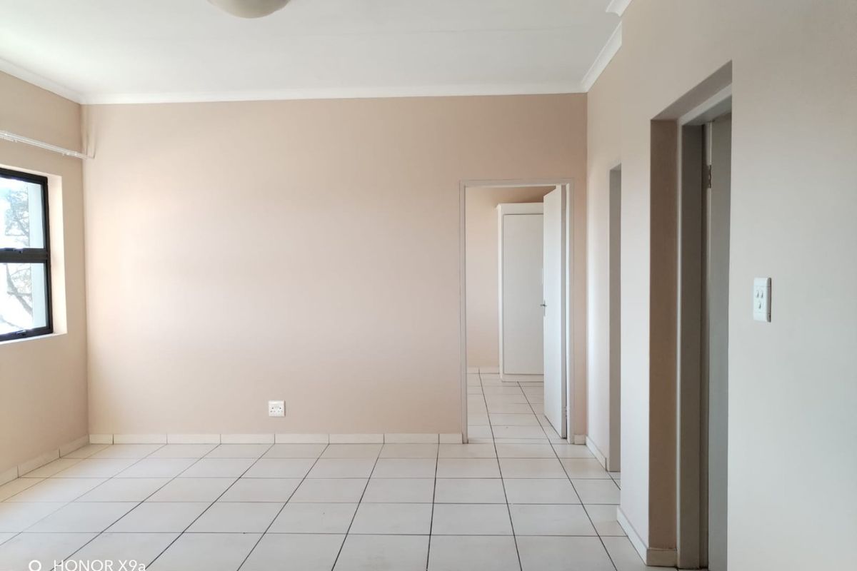 2 Bedroom and 2 Bathroom Apartment for sale in Rynfield - Photo 4