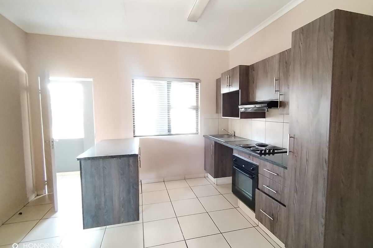 2 Bedroom and 2 Bathroom Apartment for sale in Rynfield - Photo 2