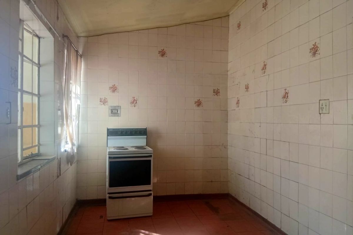 2 BEDROOM 1 BATHROOM HOUSE FOR SALE IN BENONI CENTRAL - Photo 2