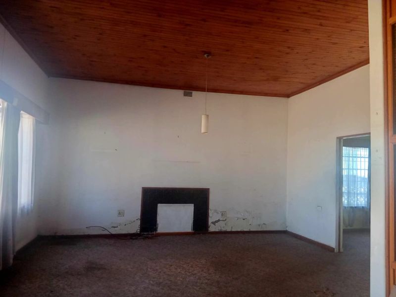 2 BEDROOM 1 BATHROOM HOUSE FOR SALE IN BENONI CENTRAL - Photo 3