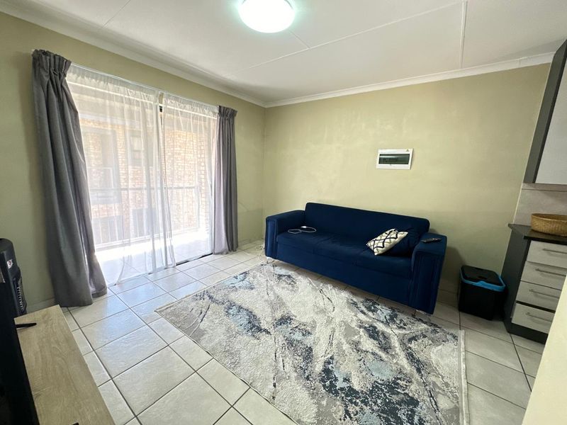 2 Bedroom and 1 Bathroom available for you to buy Call us now!! - Photo 3