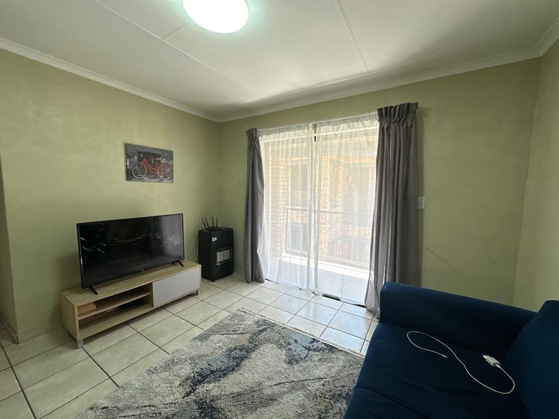 2 Bedroom and 1 Bathroom available for you to buy Call us now!! - Photo 2