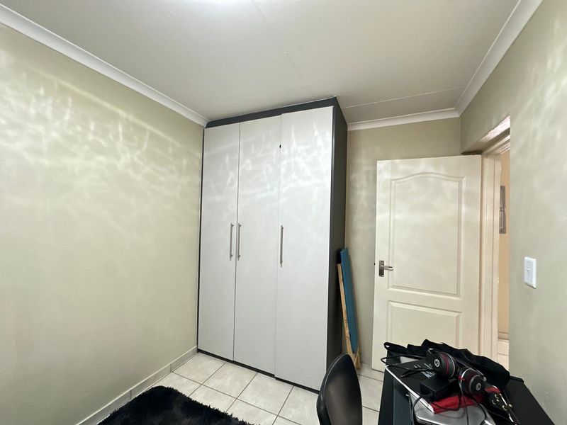 2 Bedroom and 1 Bathroom available for you to buy Call us now!! - Photo 5