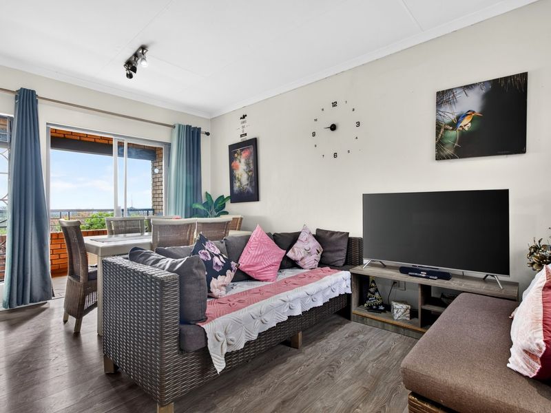 Modern 2-Bedroom Apartment in Equestria Security Estate  - Photo 6