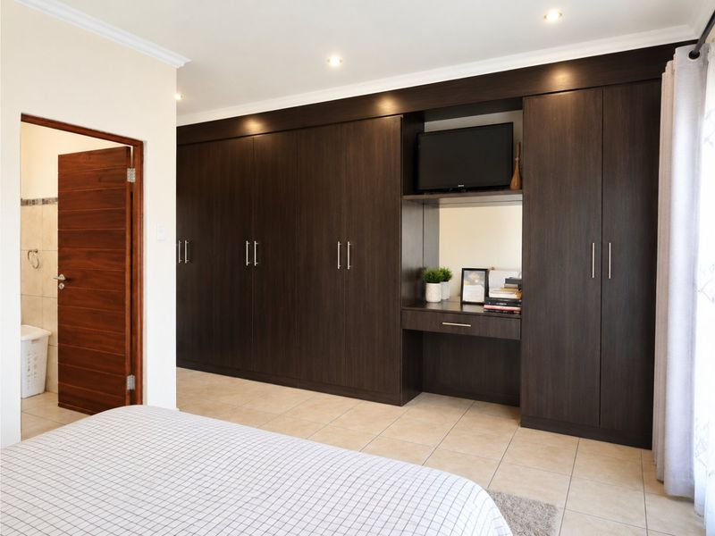 Bank-Assisted Sale – Exceptional Value at R1 300 000 - Boardwalk Villas, Pretoriuspark - Photo 6