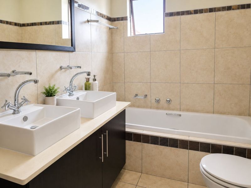 Bank-Assisted Sale – Exceptional Value at R1 300 000 - Boardwalk Villas, Pretoriuspark - Photo 7