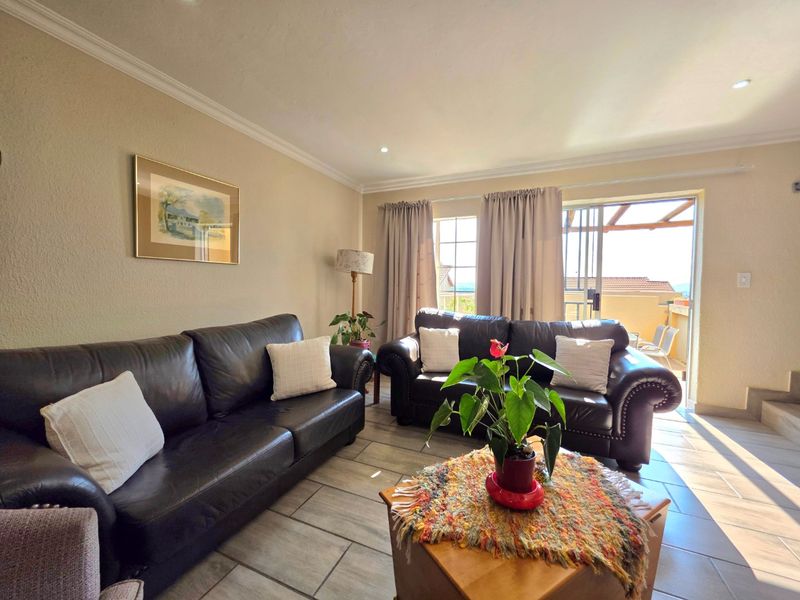 Move-In Ready Duplex with Scenic Views in a Sought-After Security Complex - Photo 4