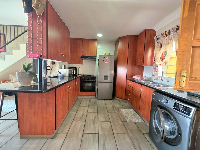 Move-In Ready Duplex with Scenic Views in a Sought-After Security Complex - Photo 5