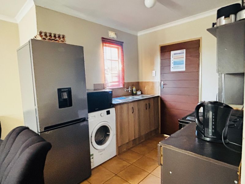 THIS NICE 3BED ROOM HOUSE FOR SELL IN SKYCITY - Photo 6