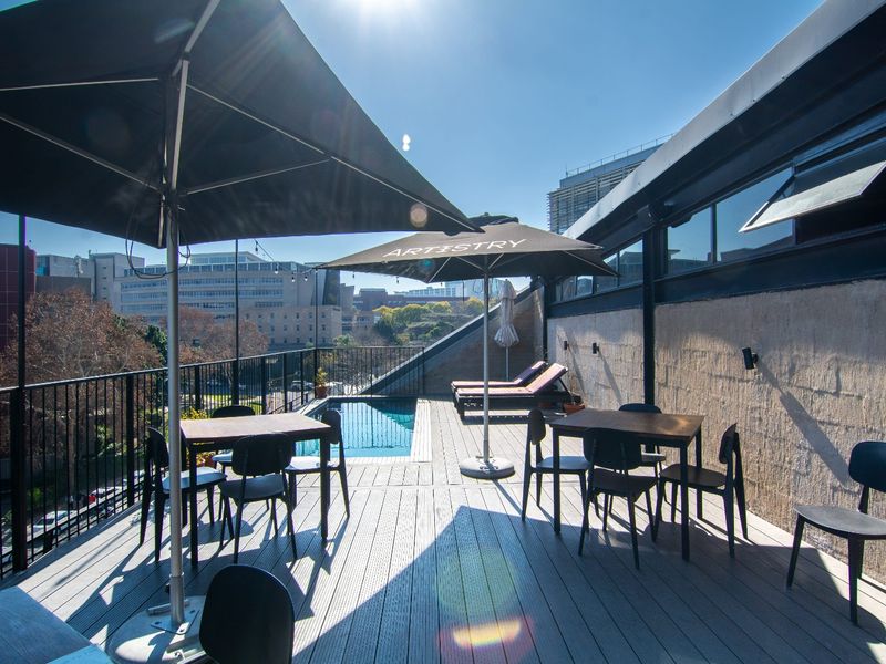 Your Luxurious Urban Escape Awaits in Central Sandton! - Photo 1
