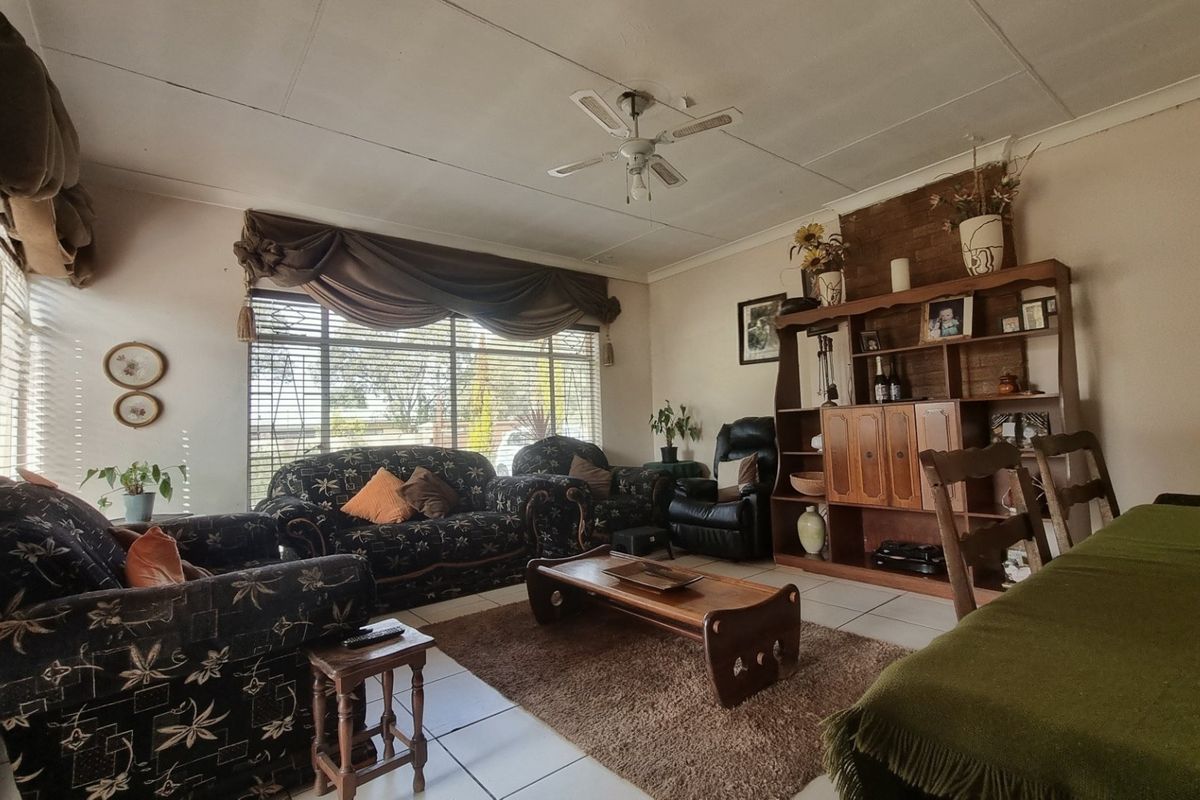 A Charming 3-Bedroom Family Retreat - Your First Step Into Homeownership - Photo 4