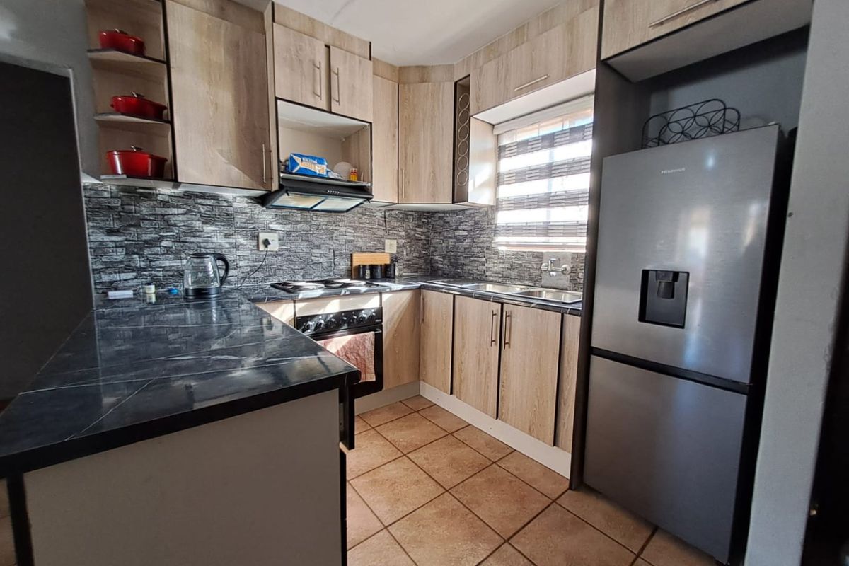 2 Bedroom Gem in Esangweni - Photo 4