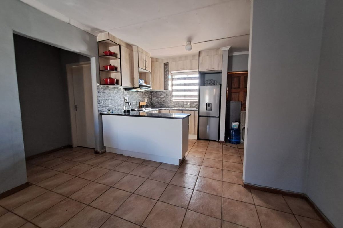 2 Bedroom Gem in Esangweni - Photo 2