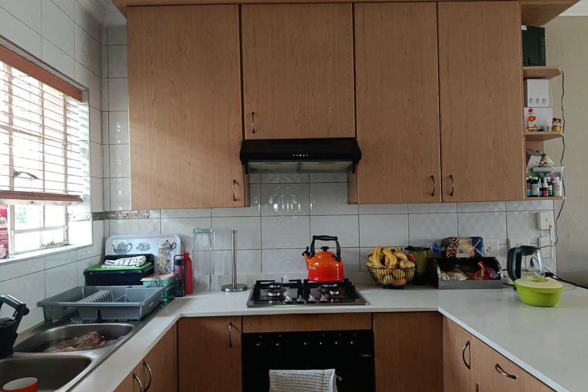 3 Bedroom, 2 Bathroom Home to Rent - Photo 2