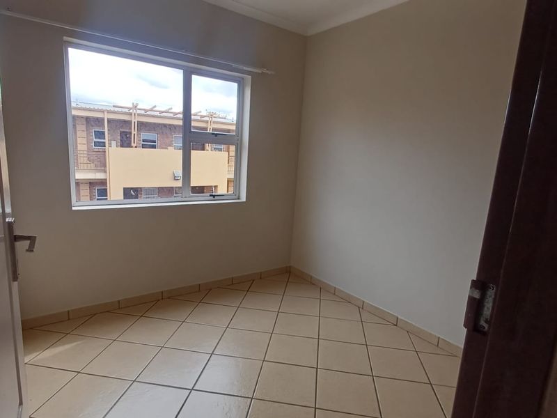 1 Bedroom Apartment / Flat for Sale in Kempton Park Central - Photo 9