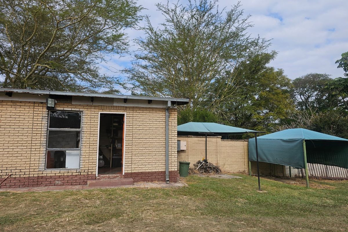 Prime Location, 2.5ha  Flat Land with 2 Residence  - Photo 4