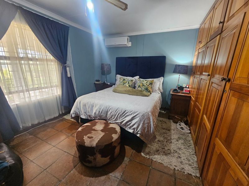 Prime Location, 2.5ha  Flat Land with 2 Residence  - Photo 7