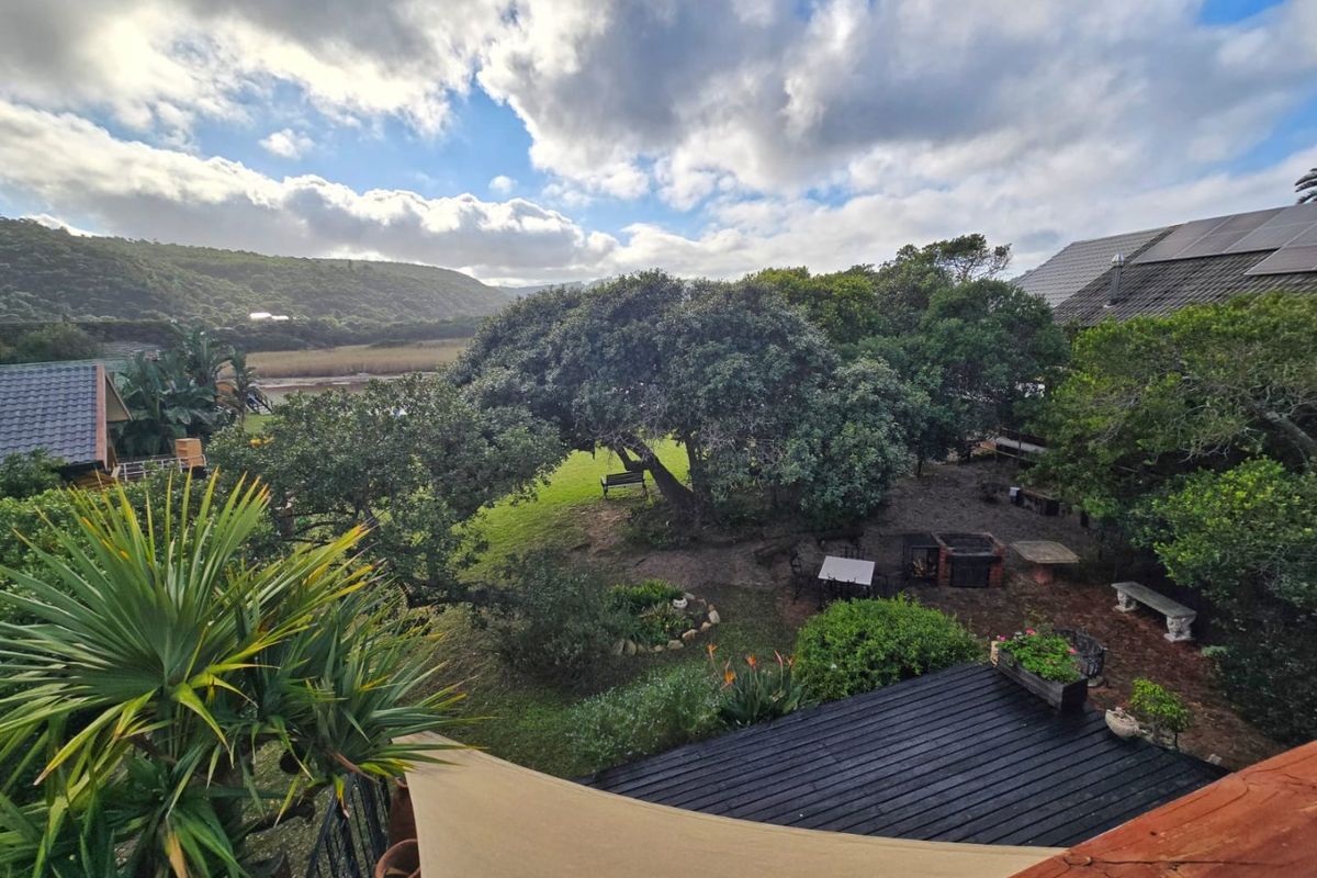 Secure Riverfront home in a lifestyle Resort in Wilderness for sale - Photo 2