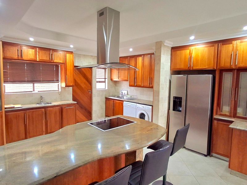 Exclusive 5-Bedroom Family Home in a Secure Estate – Space, Style & Modern Living Combined - Photo 10