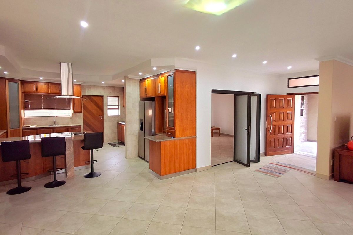 Exclusive 5-Bedroom Family Home in a Secure Estate – Space, Style & Modern Living Combined - Photo 3