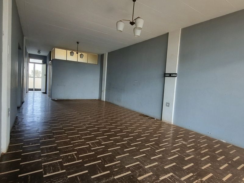 Two bedroom apartment on the second floor with balcony - Photo 4