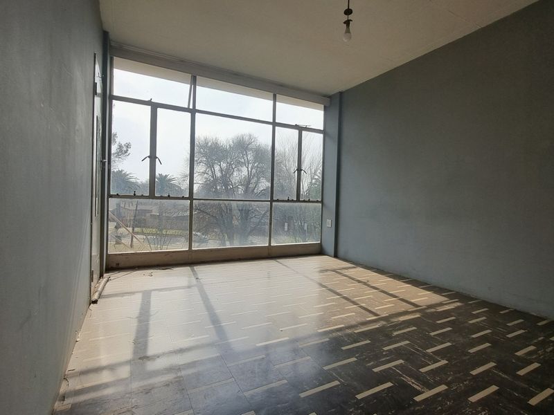 Two bedroom apartment on the second floor with balcony - Photo 10