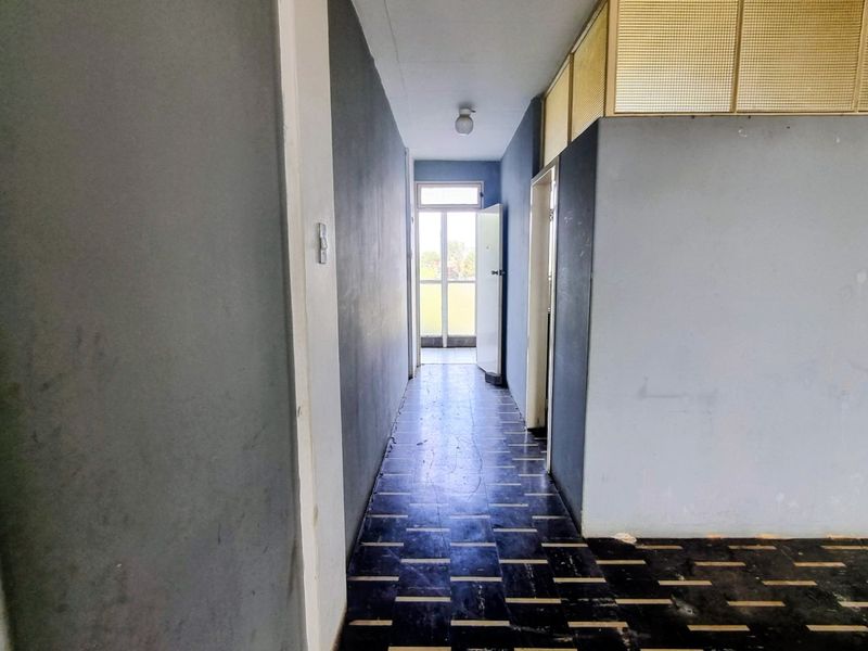 Two bedroom apartment on the second floor with balcony - Photo 9