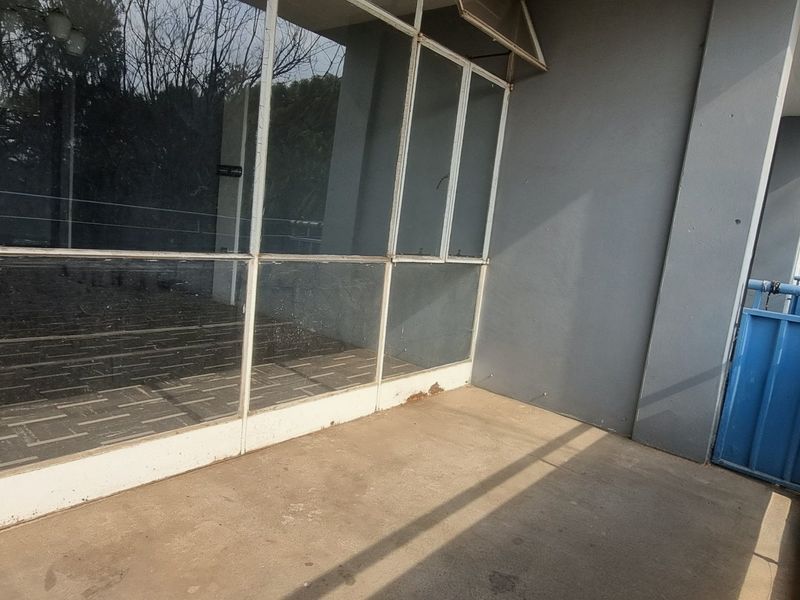 Two bedroom apartment on the second floor with balcony - Photo 5