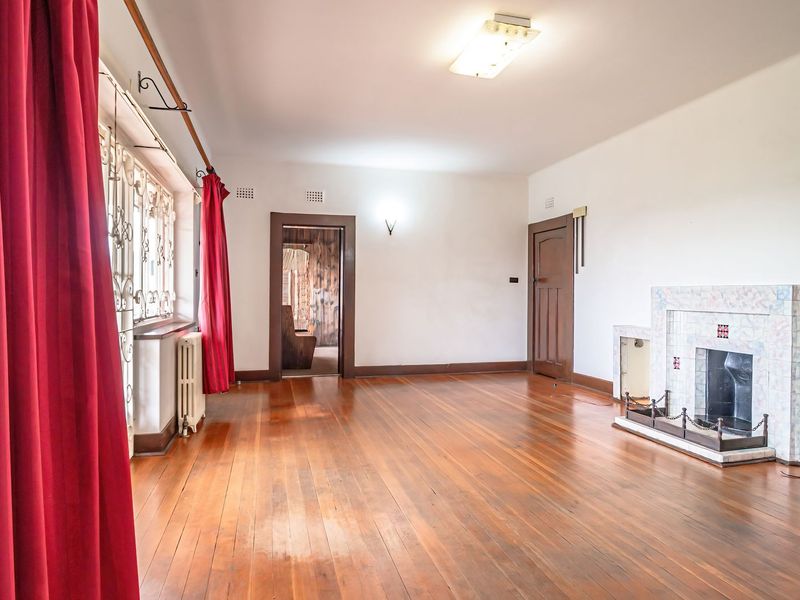 Timeless charm with panoramic Kensington views. - Photo 8
