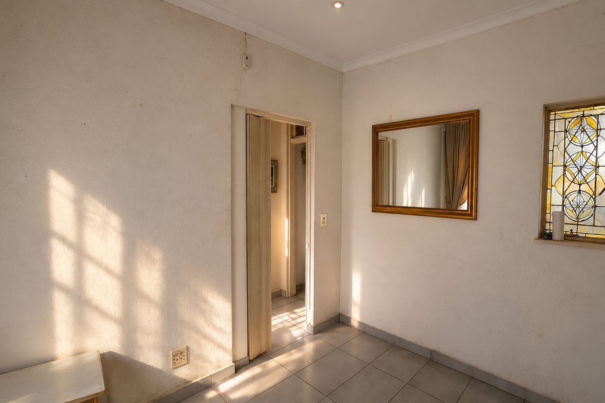 Charming Family Home in the Heart of Mindalore, Krugersdorp - Photo 5