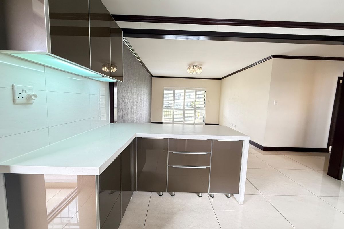 Modern 3 bedroom apartment in Fourways. - Photo 5