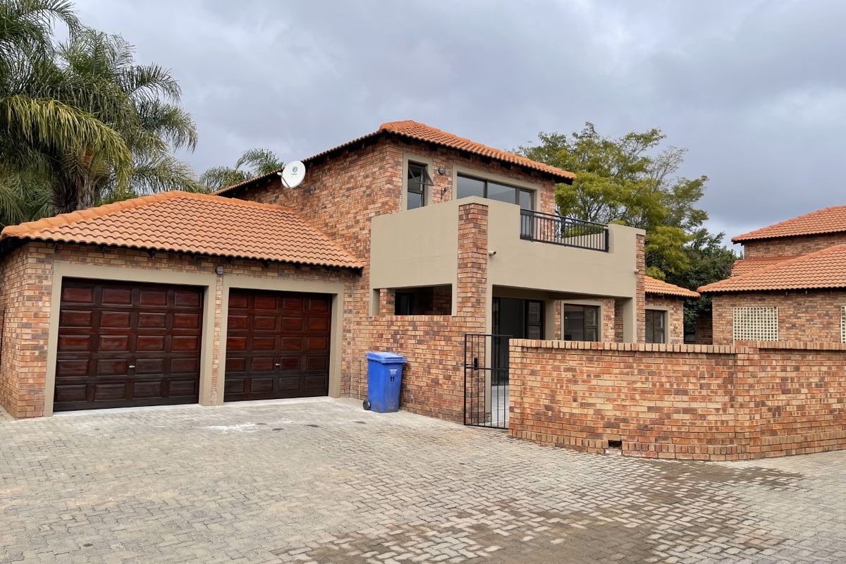 A modern beautiful Townhouse for sale  - Photo 2