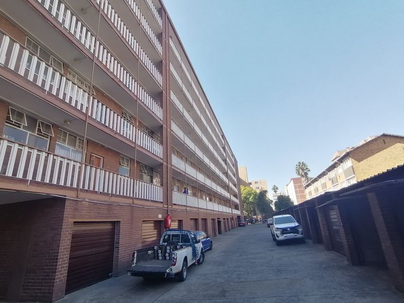 FOR SALE: Spacious & Investment-Ready 2-Bedroom Apartment – Muckleneuk, Pretoria - Photo 7