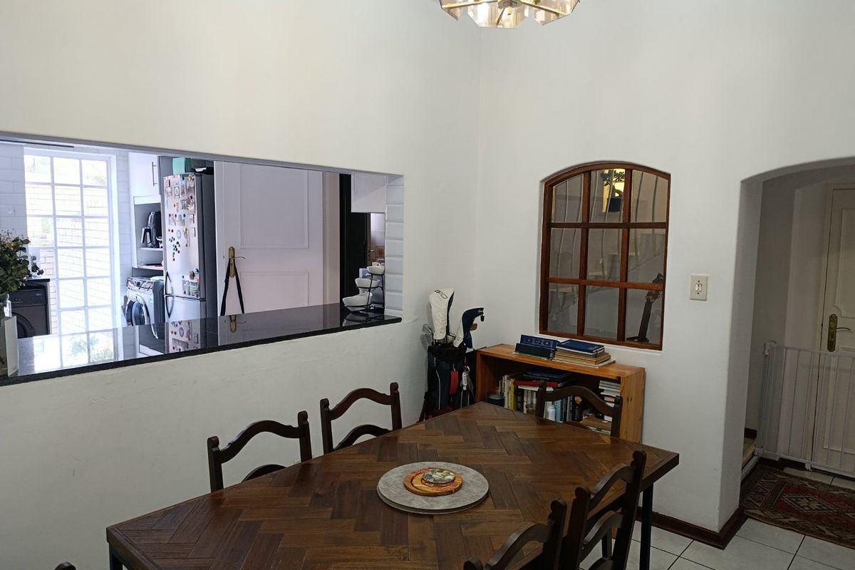 3 bedroom, pet-friendly duplex in Hyde Park - Photo 3