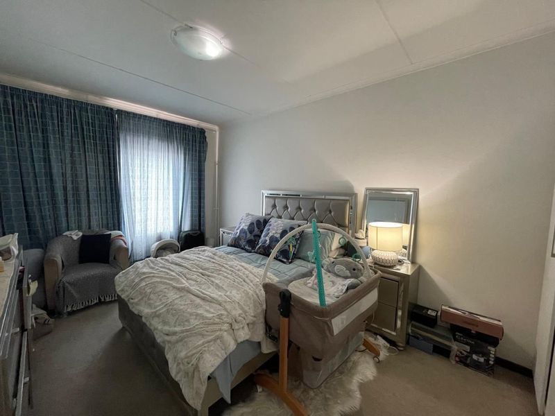 3 bedroom 2 bathroom modern apartment  - Photo 9