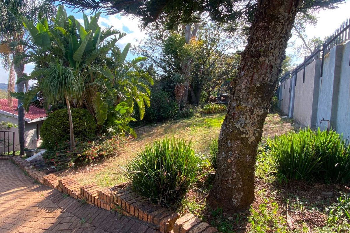 WAKE UP TO BREATHTAKING PANORAMIC VIEWS EVERY DAY - Photo 2