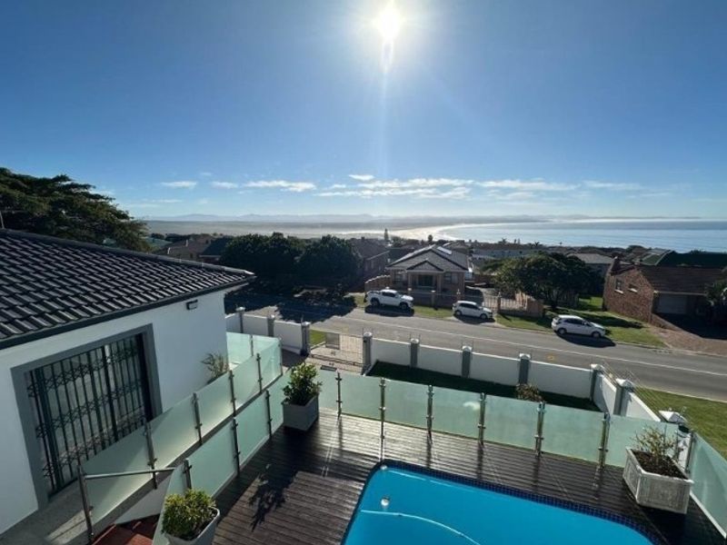 Luxurious Coastal Living with Spectacular Ocean and Mountain Views - Photo 3