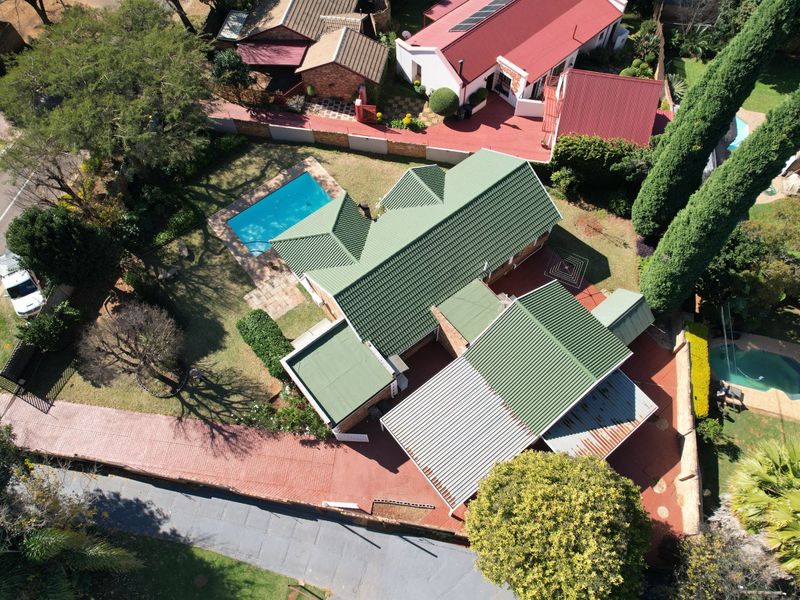 NEWLY RENOVATED FAMILY HOME – MOVE-IN READY WITH EXCEPTIONAL PARKING AND ENTERTAINMENT FEATURES - Photo 10