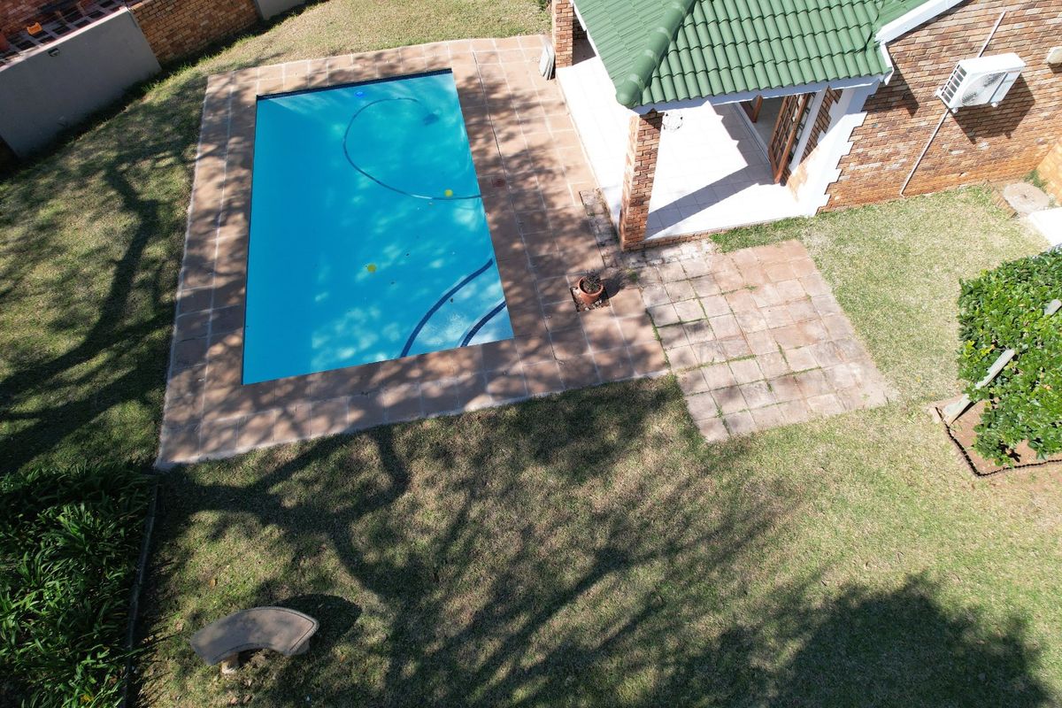 NEWLY RENOVATED FAMILY HOME – MOVE-IN READY WITH EXCEPTIONAL PARKING AND ENTERTAINMENT FEATURES - Photo 5